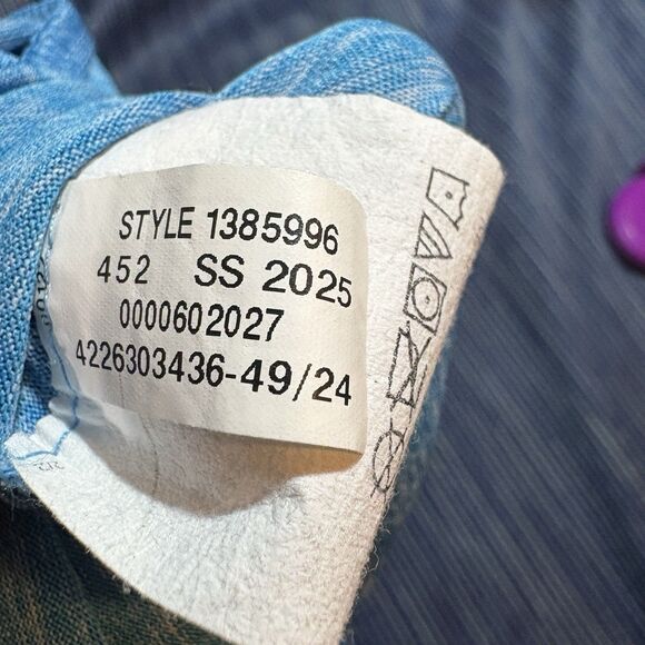 Under Armour T-Shirt Women M V-Neck Blue Logo Tee Athletic Gym Running Core - Picture 6 of 10